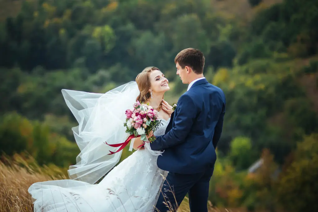 Beautiful Wedding walk on nature Ukraine SumyBeautiful Wedding walk on nature Ukraine Sumy